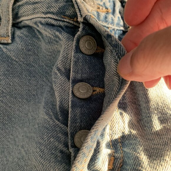 Distressed Boyfriend Jean - Picture 3 of 10